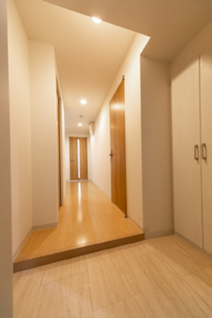 フォンターナ入谷の玄関|※写真は同タイプ住戸です。
