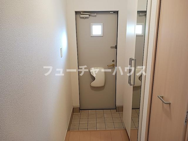 プラナス　Ａの玄関