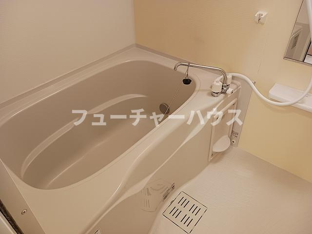 プラナス　Ａの浴室