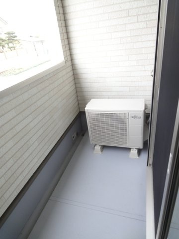 メゾンジュネスのバルコニー