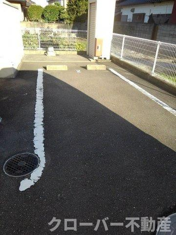 コンフォート・ヒラオの駐車場