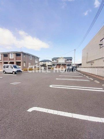 ローリエ伊勢崎亭Ⅱの駐車場|当社、チルホームのHPもご覧ください(^^)/物件情報多数♪