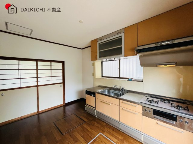 【居間・リビング】 | 川越市石原町2丁目　中古戸建