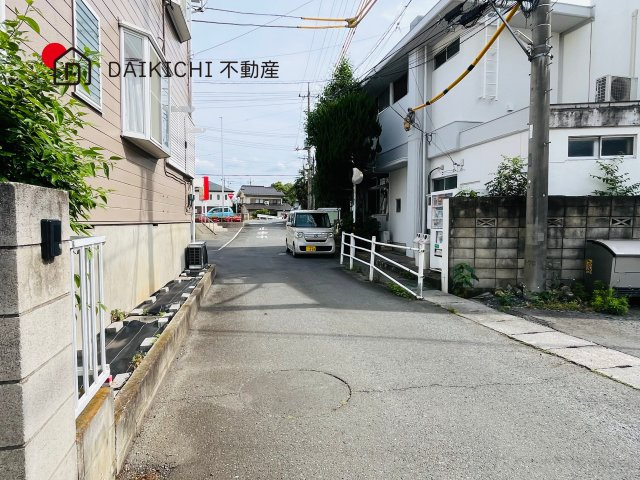 【前面道路含む現地写真】 | 川越市小ヶ谷　中古戸建