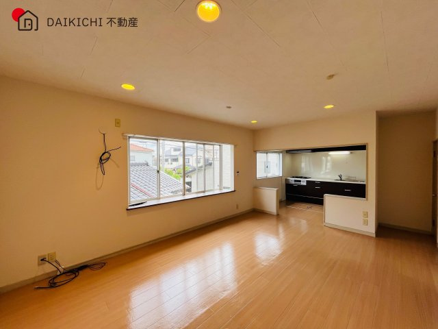 【居間・リビング】 | 川越市砂新田1丁目　中古戸建
