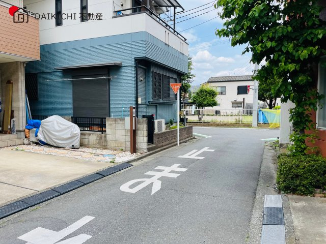 【前面道路含む現地写真】 | 川越市砂新田1丁目　中古戸建