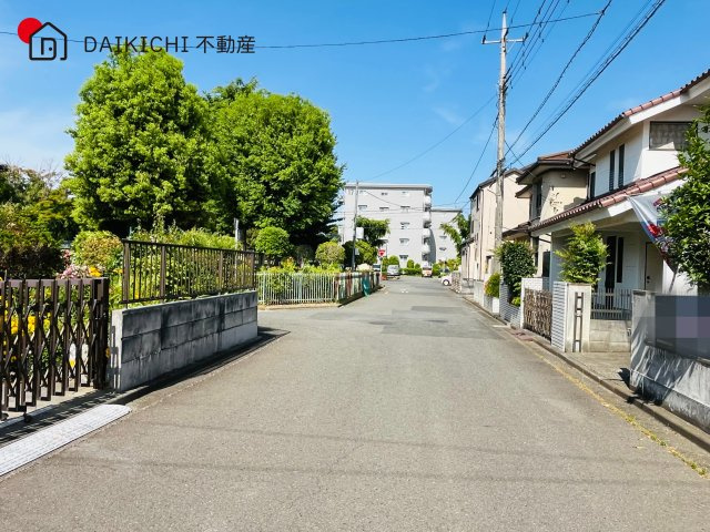 【前面道路含む現地写真】 | 川越市川鶴3丁目　中古戸建