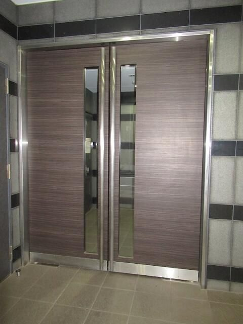 XEBEC東日暮里2のエントランス