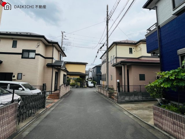 【前面道路含む現地写真】 | 川越市霞ヶ関東5丁目　中古戸建