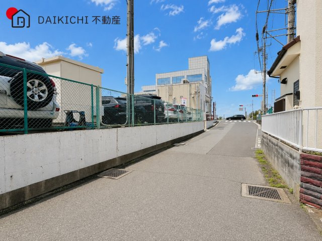 【前面道路含む現地写真】 | 川越市大仙波　中古戸建
