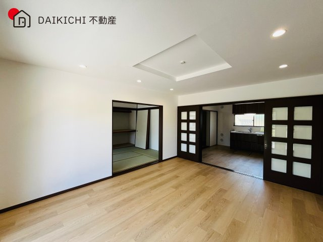 【居間・リビング】 | 川越市豊田本4丁目　中古戸建