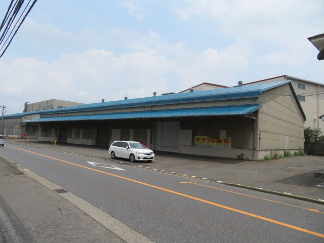朝霞市泉水１丁目の倉庫