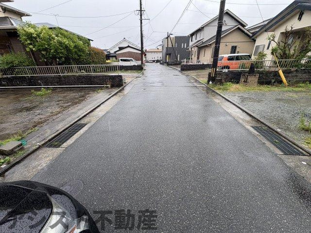榎津売戸建ての前面道路含む現地写真