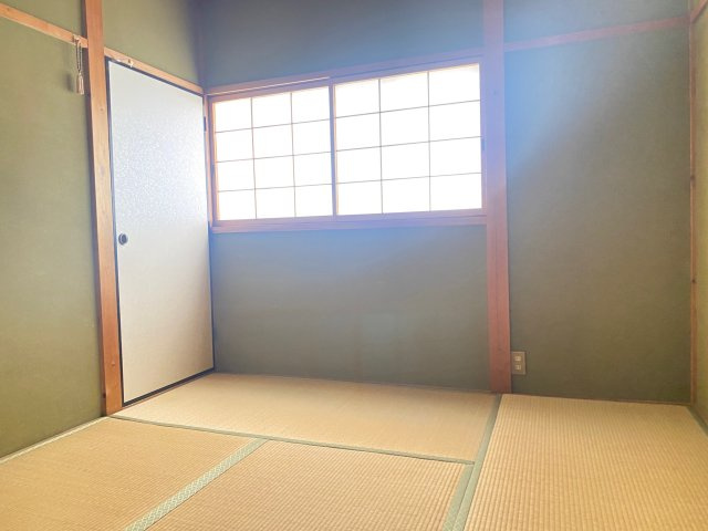 御立中一戸建の和室