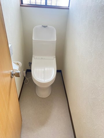 御立中一戸建のトイレ