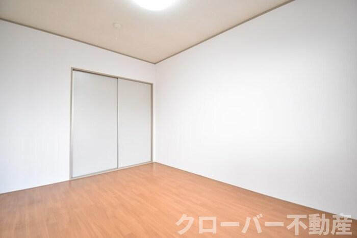 サニーコーポ A棟の内装|南洋室６帖
