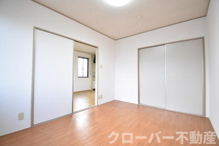 サニーコーポ A棟の内装|南洋室６帖