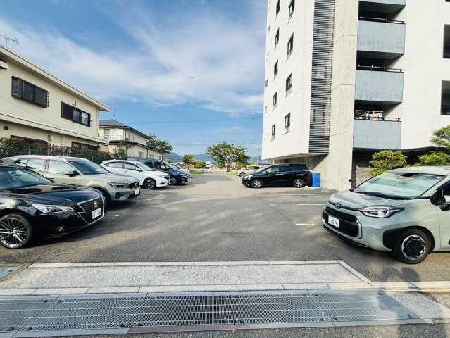 R&Rの駐車場|別号数タイプ