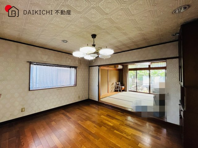 【居間・リビング】 | 川越市川鶴3丁目　中古戸建