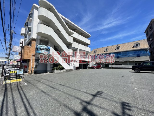 吉武ビルの駐車場|駐車場があります