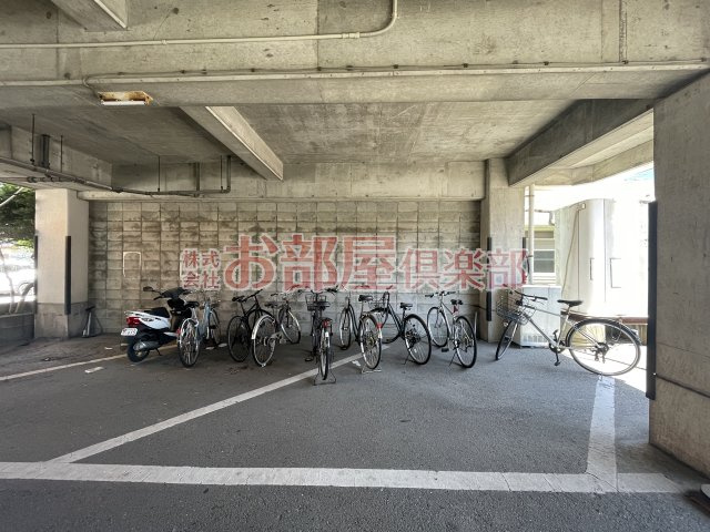 吉武ビルの駐車場|カースペースがあります