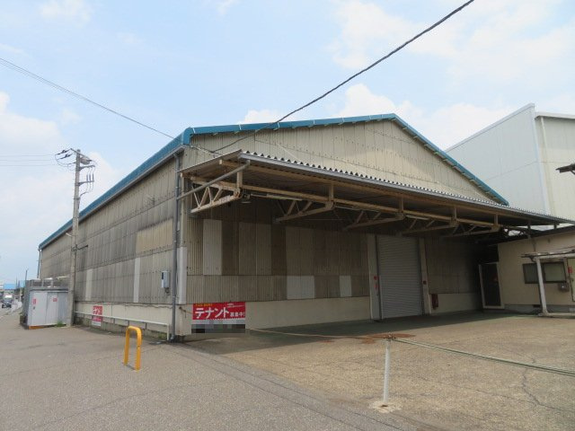 朝霞市泉水１丁目の倉庫