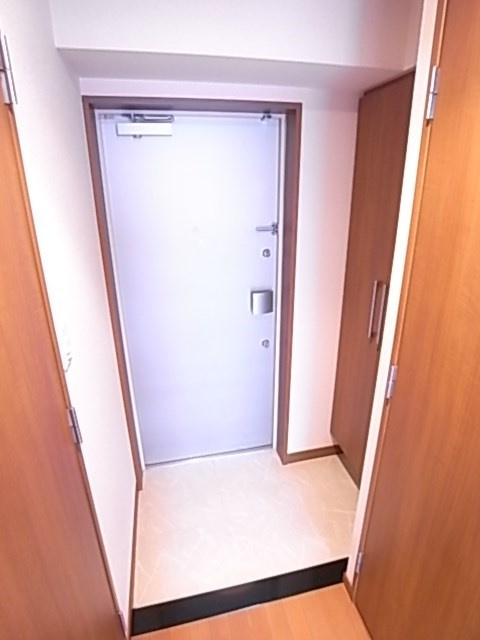 パシフィックレジデンス神戸八幡通の玄関