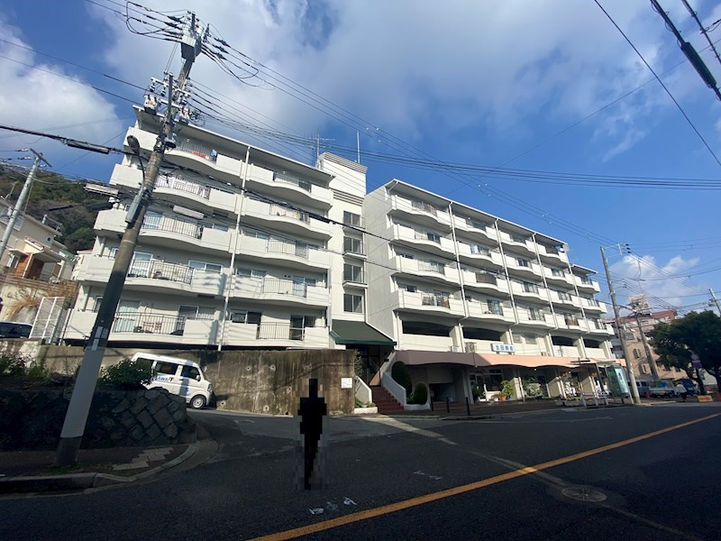 グリーンハイツ諏訪山の外観
