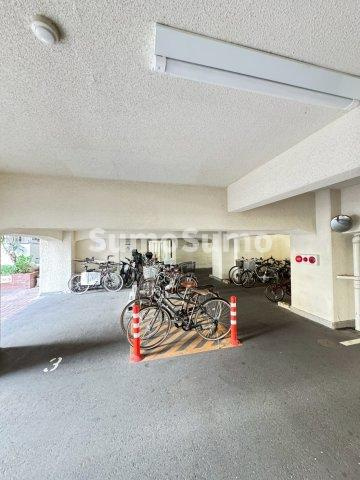 花隈ダイヤハイツのエントランス