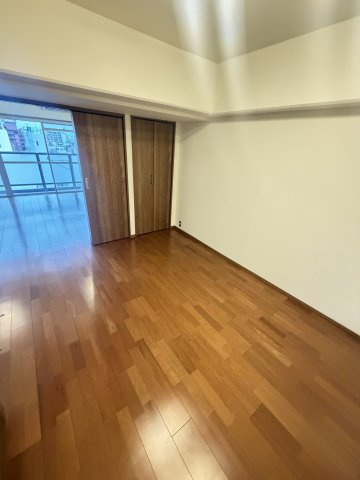 花隈ダイヤハイツの洋室