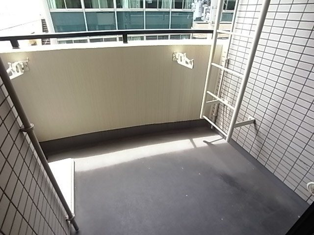 ロイヤル六甲駅前のバルコニー