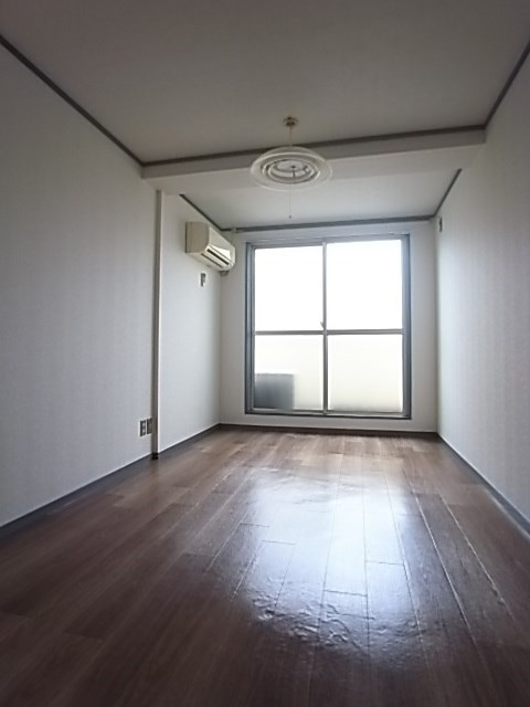田中マンションの居間・リビング