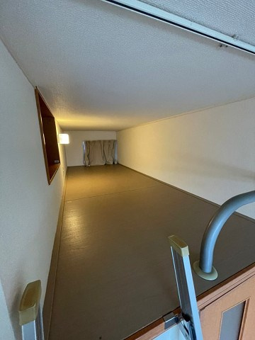 レオパレス九番町の寝室
