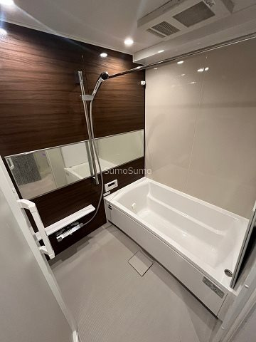 BRAVE徳井町の浴室