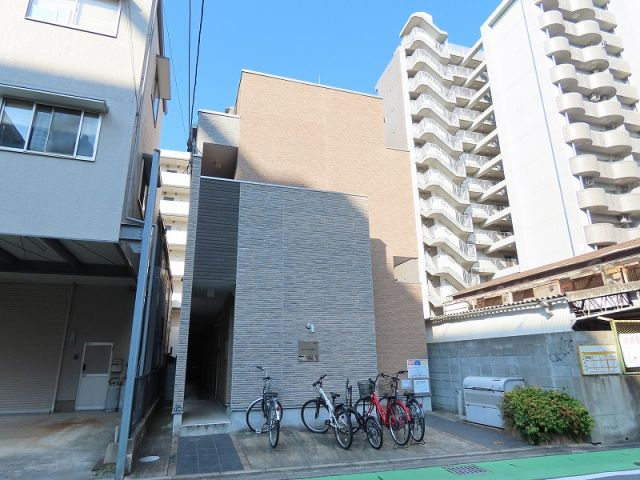 リファイズ博多