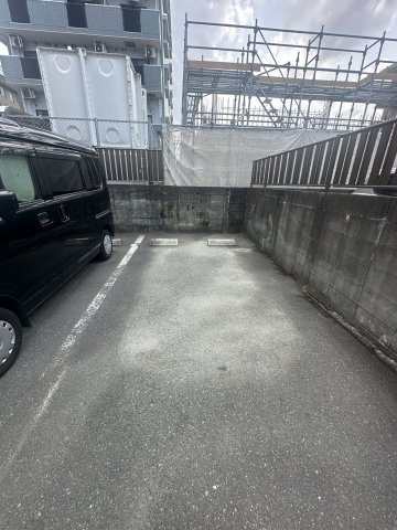 センドック井尻の駐車場