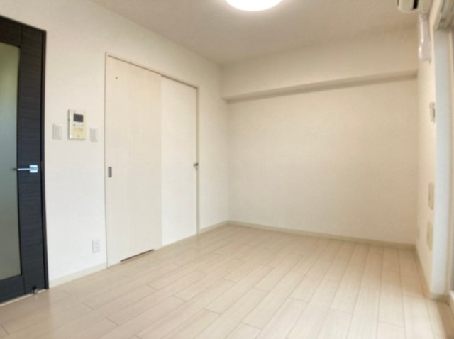 エスリード阿波座レジデンスの寝室