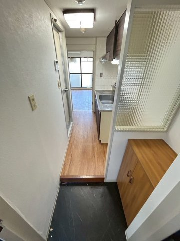 リアライズ摂津本山の玄関
