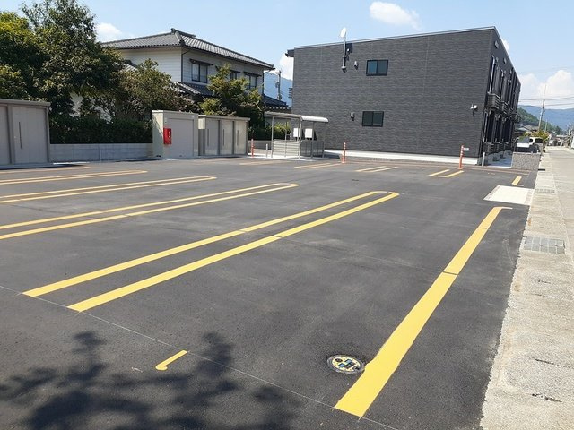 カーサ・コルーテ　新庄の駐車場