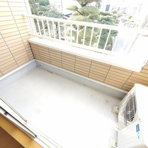 熊本市東区御領５丁目のアパートのバルコニー
