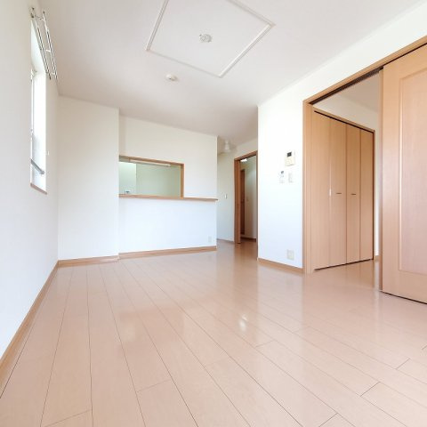 熊本市東区御領５丁目のアパートの居間・リビング