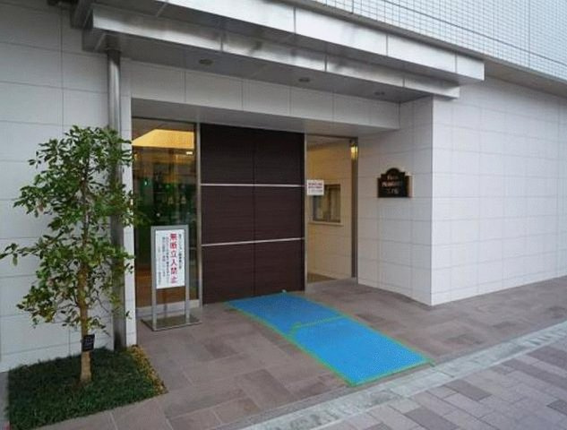 日神パレステージ三ノ輪のエントランス