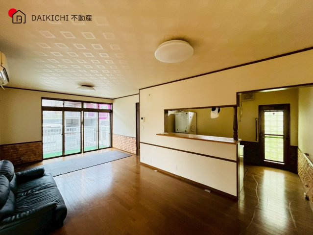【居間・リビング】 | 毛呂山町西戸　中古戸建
