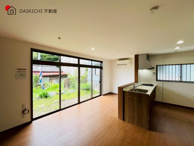 【居間・リビング】 | 毛呂山町小田谷　中古戸建