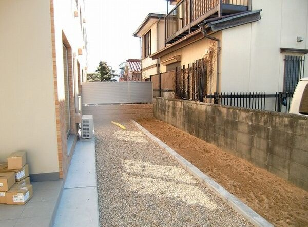 マンシッカ御器所の庭