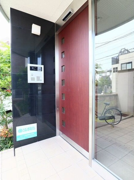 マンシッカ御器所のエントランス