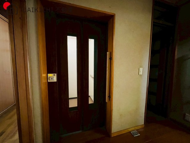 【設備】 | 日高市高萩　中古戸建 | エレベーター