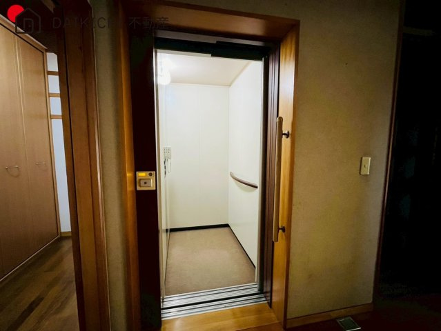 【設備】 | 日高市高萩　中古戸建 | エレベーター