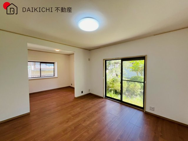 【居間・リビング】 | 日高市武蔵台5丁目　中古戸建