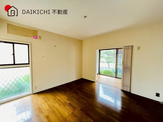 【居間・リビング】 | 日高市武蔵台2丁目　中古戸建